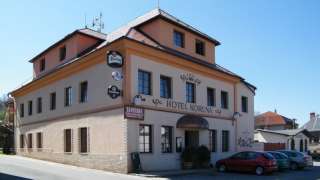 Hotel Koruna, Pecka